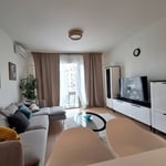 Alquiler de un amplio apartamento de 3 habitaciones, 71 m², distrito Belgrade Waterfront, Belgrado, Serbia